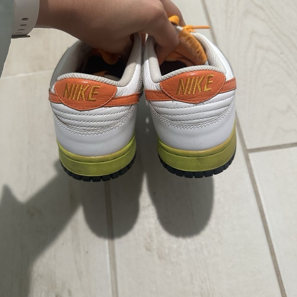 NIKE 317813-181 WOMEN'S WHITE ORANGE BLAZE DUNK LOW SNEAKERS SIZE 7.5 - Picture 9 of 13
